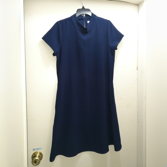 Dress - Picture 2 of 5